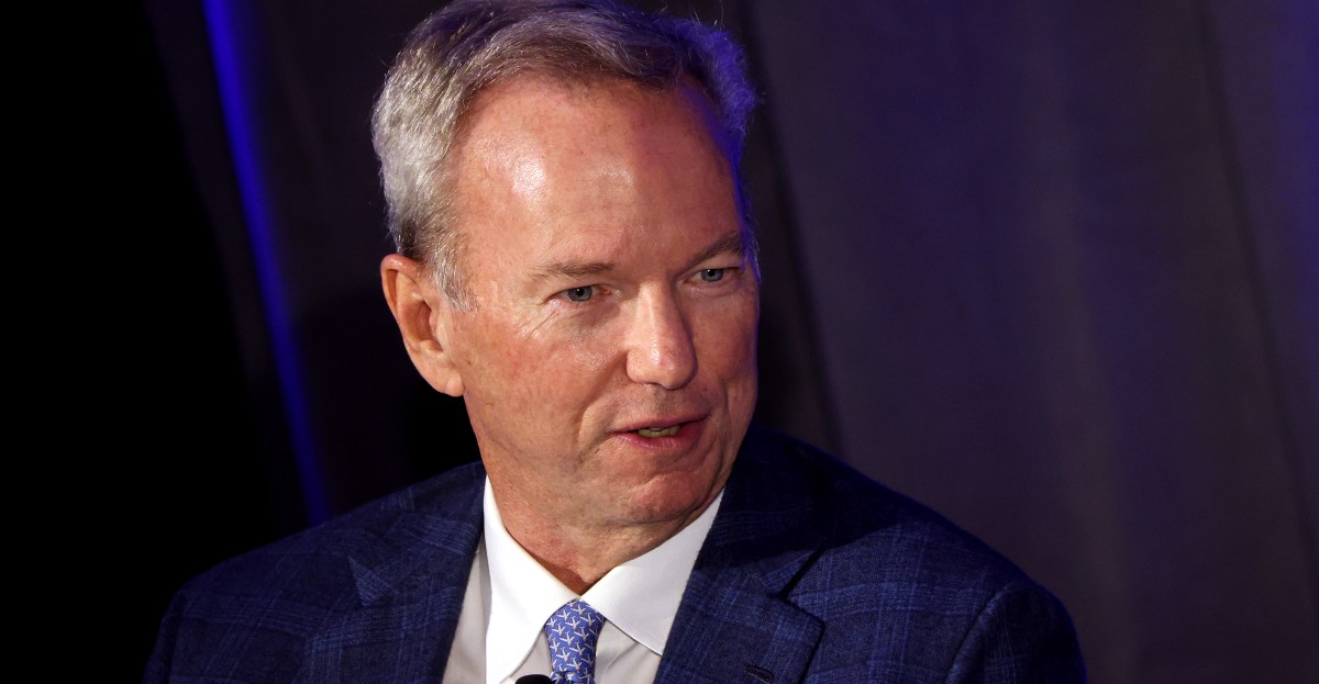 Mahasiswa University of Arizona Boikot Pidato Eric Schmidt soal AI di Wisuda